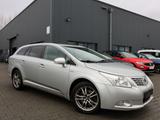 Toyota Avensis Kombi 2.2D-4D SOL AUTOMATIK,LEDER,NAVI+ - Toyota Avensis: 2.4