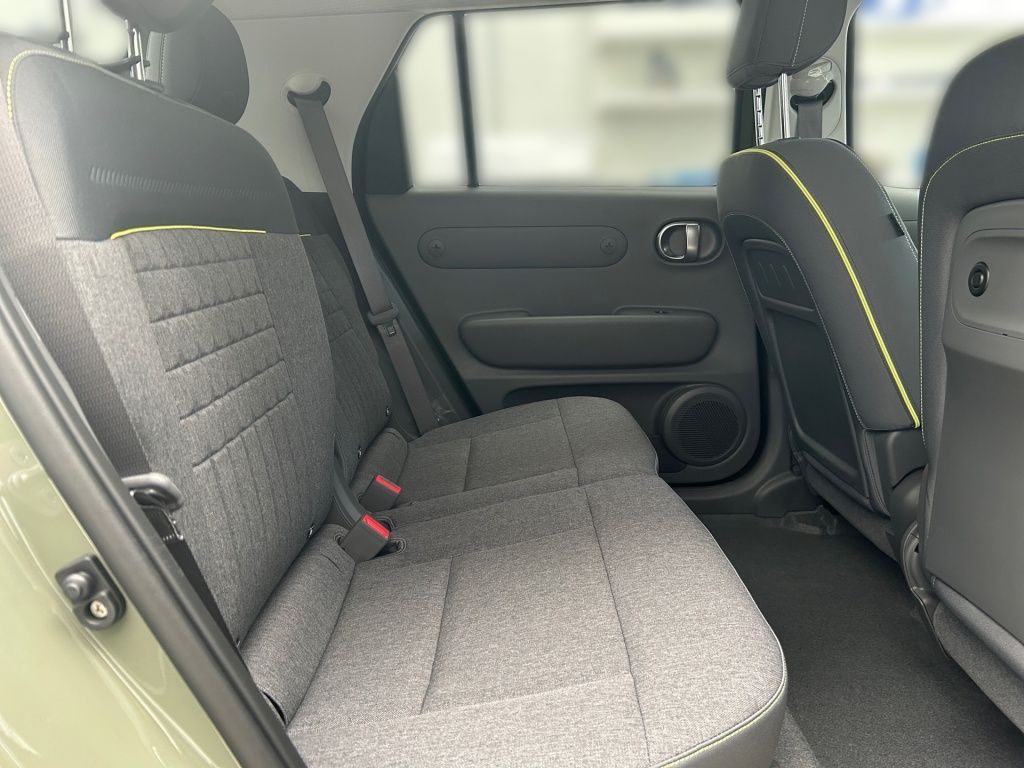 Fahrzeugabbildung Hyundai INSTER Cross EV 49 kWh Prime 2xKlima AUT KlimaA