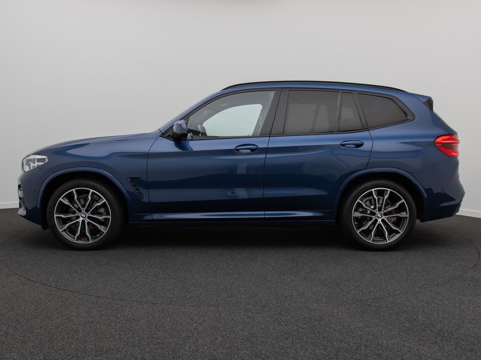 Fahrzeugabbildung BMW X3 xD20d M SPORT HUD DAB Kamera AHK Alarm 20Zoll