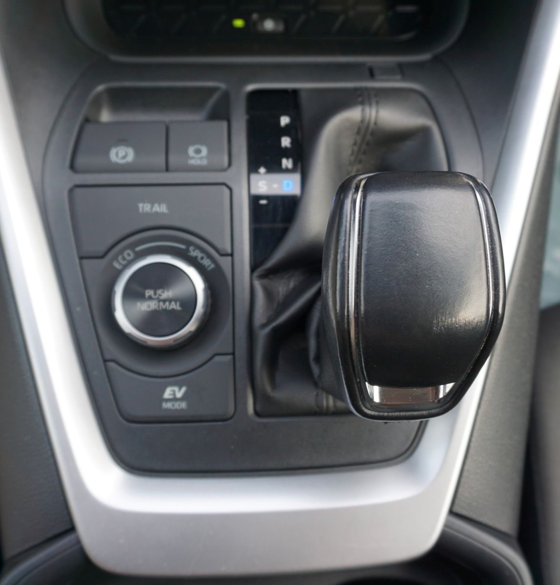 Fahrzeugabbildung Toyota RAV4 Hybrid 4x4 Team Deutschland LED,ACC,SH,AHK
