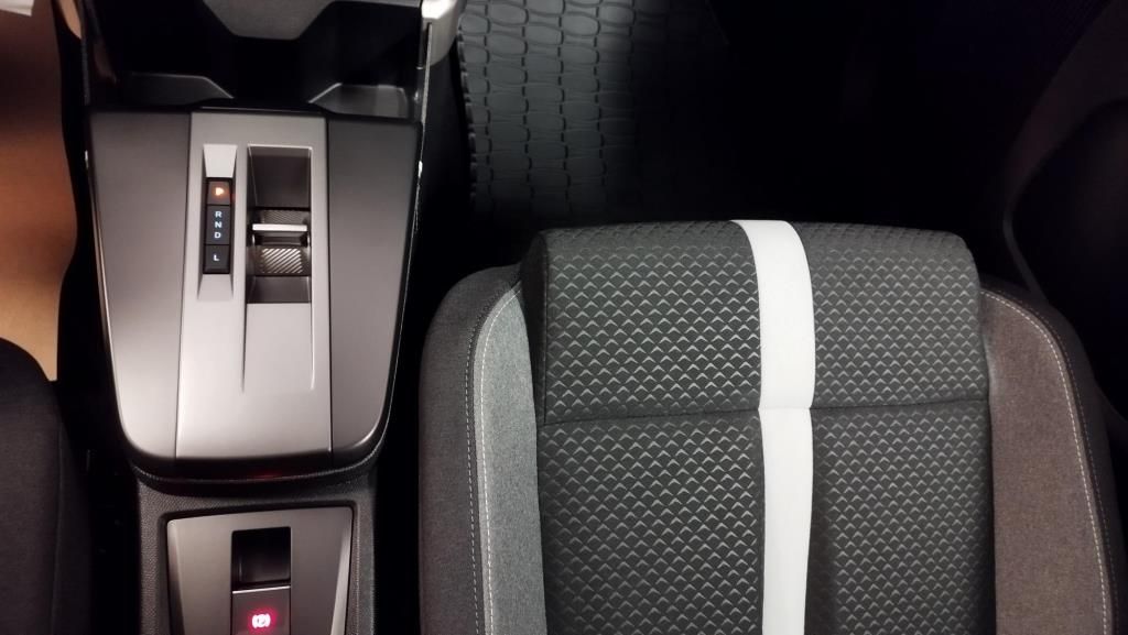 Erstes Annaberger Autohaus - Opel Frontera GS Hybrid AT, Tech-paket, Sitz-Lenkradh - Bild 13 Erstes Annaberger Autohaus - Opel Frontera GS Hybrid AT, Tech-paket, Sitz-Lenkradh - Bild 13