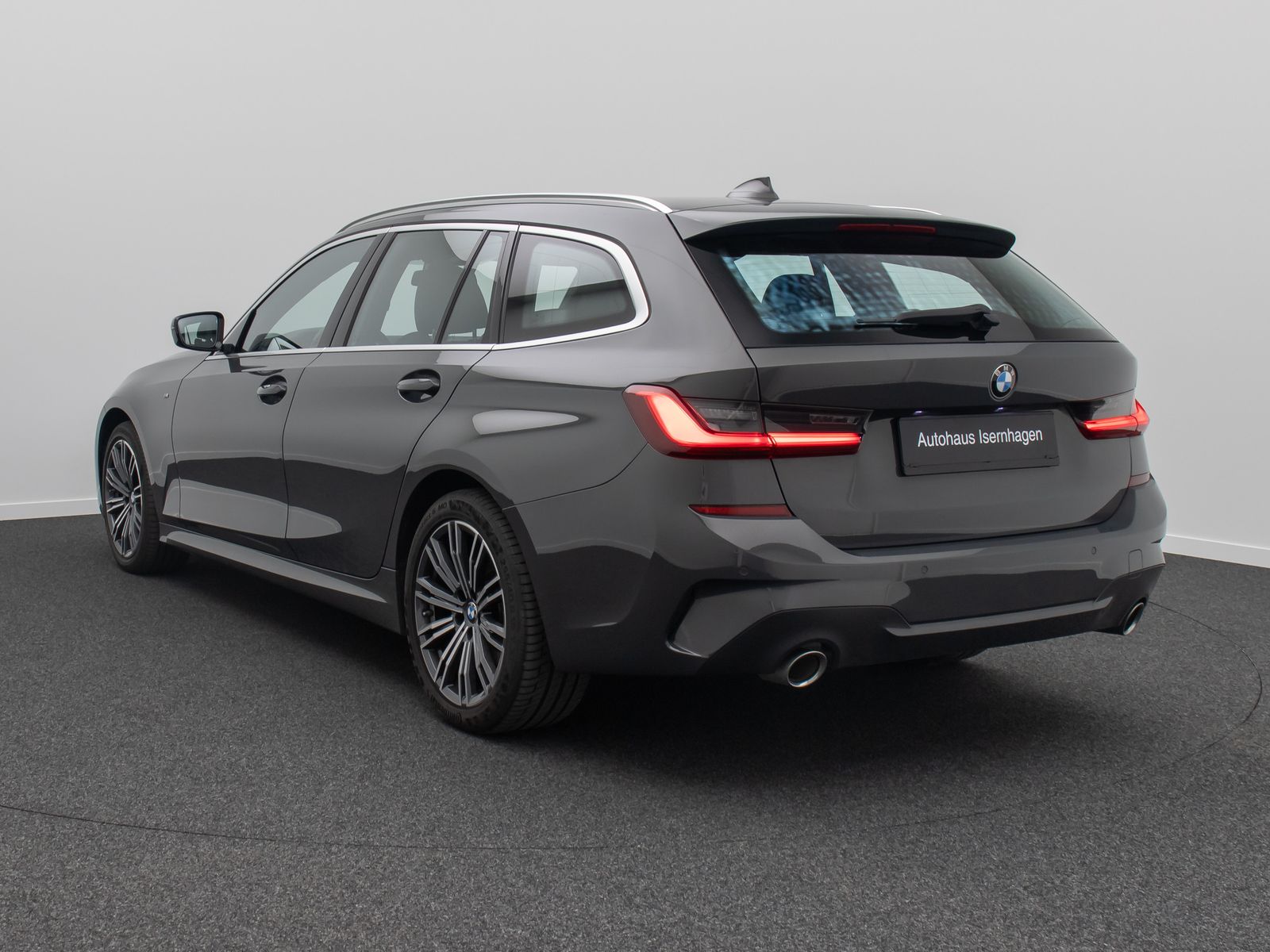 Fahrzeugabbildung BMW 320d xD M Sport HUD HiFi DAB Individual Panorama