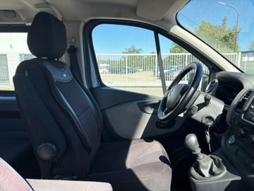 Renault Trafic - 12