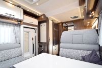 Phoenix Top-Alkoven 8800 BML -6 Gurtplätze -400W Solar (14/30)