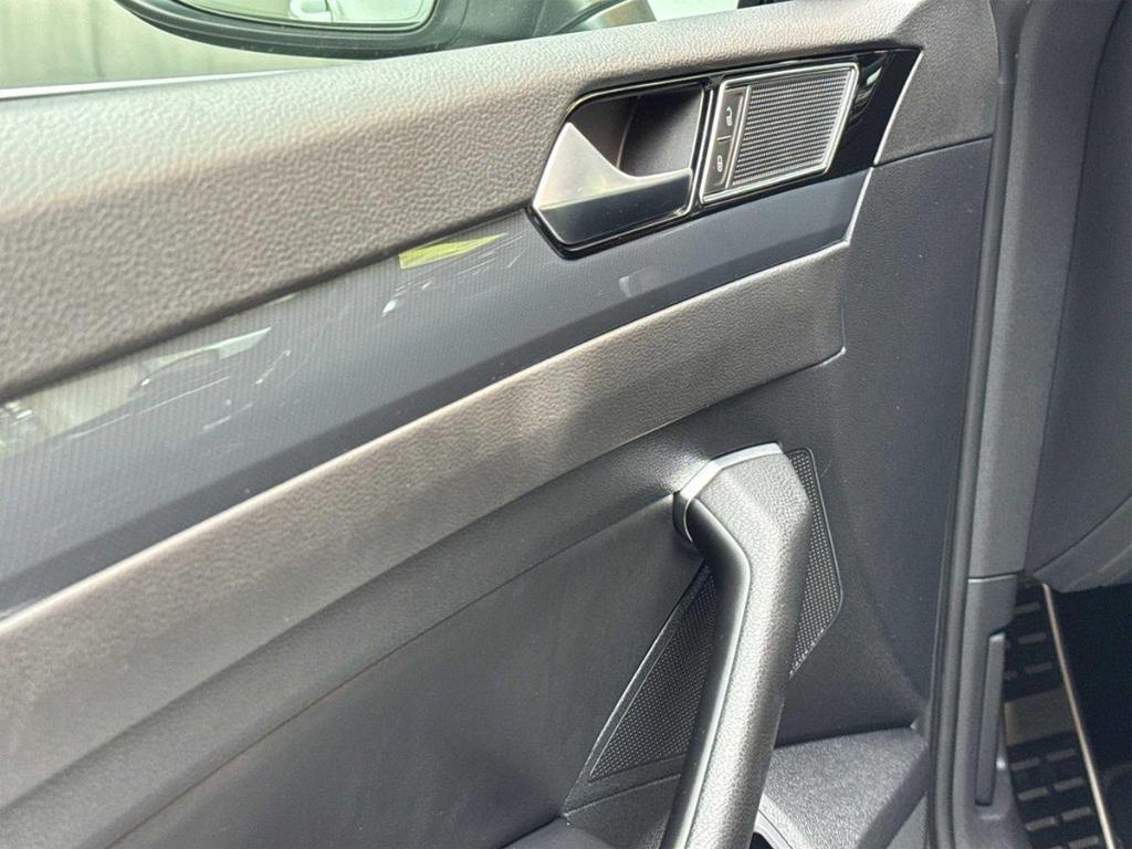 Volkswagen Arteon 2.0 TSI R-Line Leder DigCockpit Massage