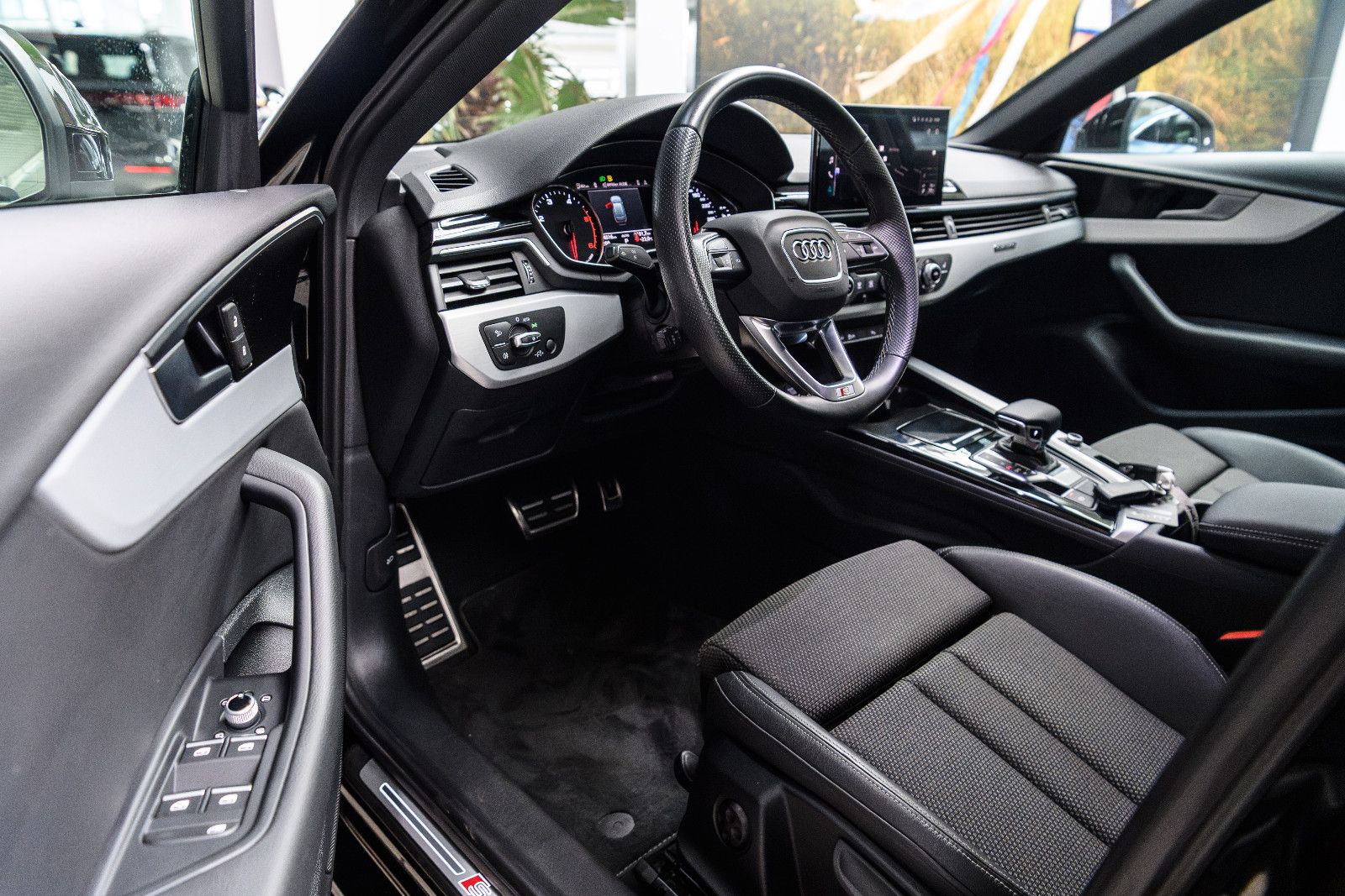 Fahrzeugabbildung Audi A4 Avant 40 TDI quattro advanced + Kamera +