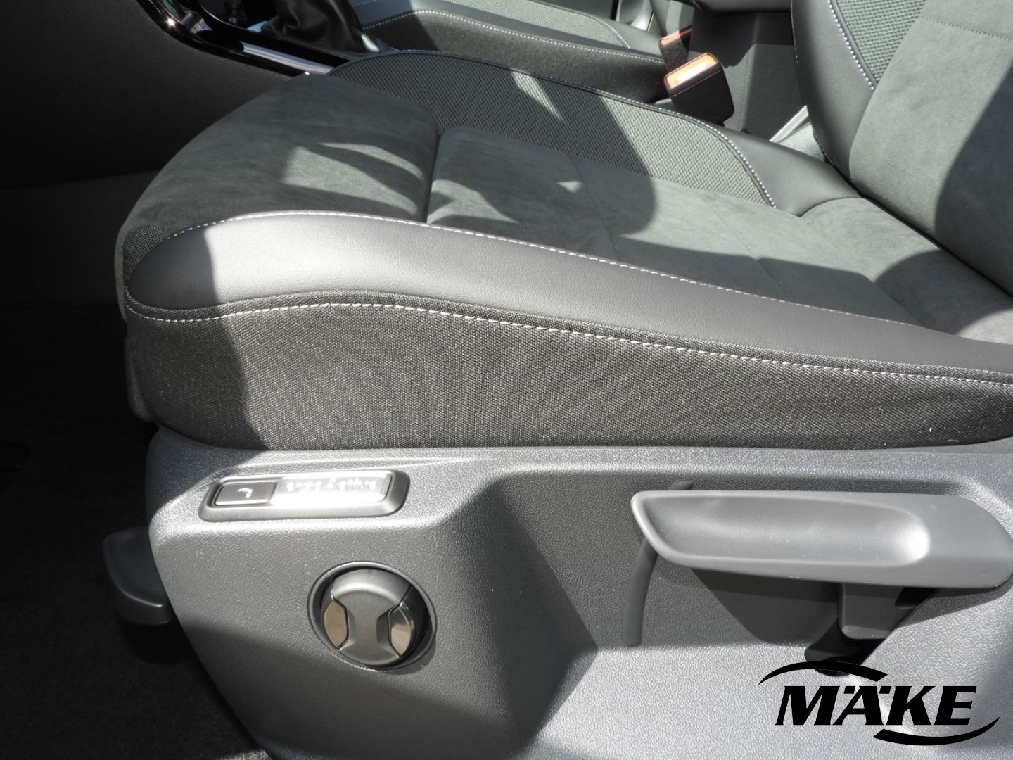 T-Roc R-Line 1.5 TSI DSG AHZV ACC IQ.L NAV ERGO