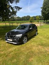 BMW X1 sDrive20d - Panoramadach, Klimaautomatk u.v.m