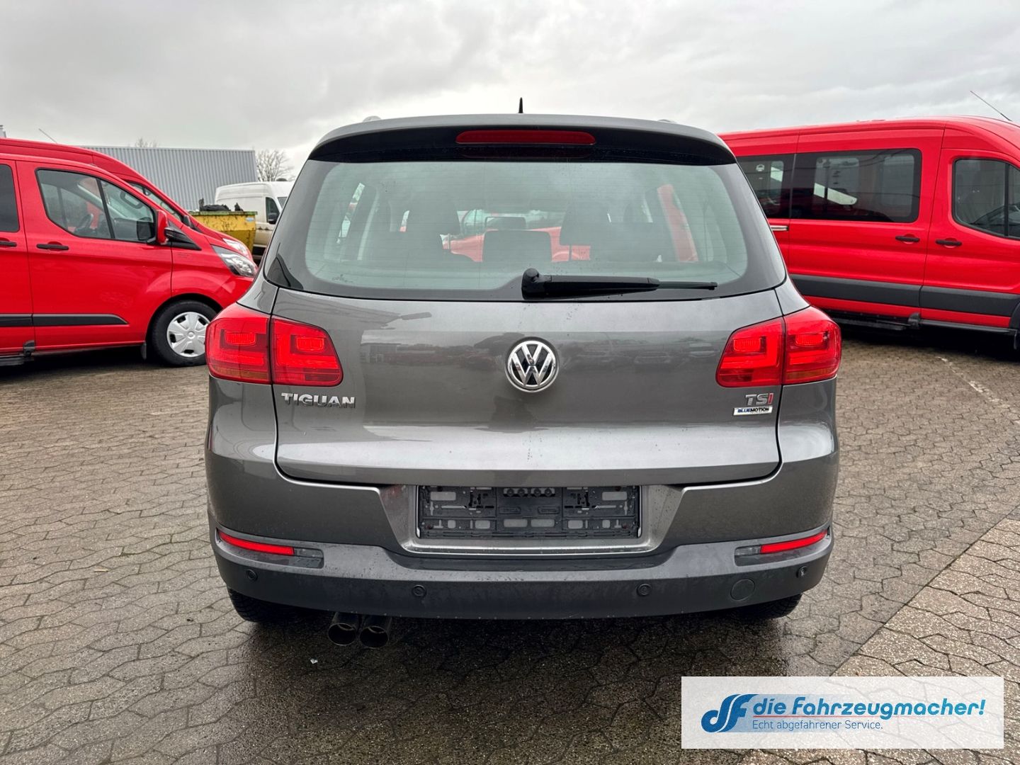 Fahrzeugabbildung Volkswagen Tiguan Trend & Fun BMT PDC Berganfahrass.*EXPORT