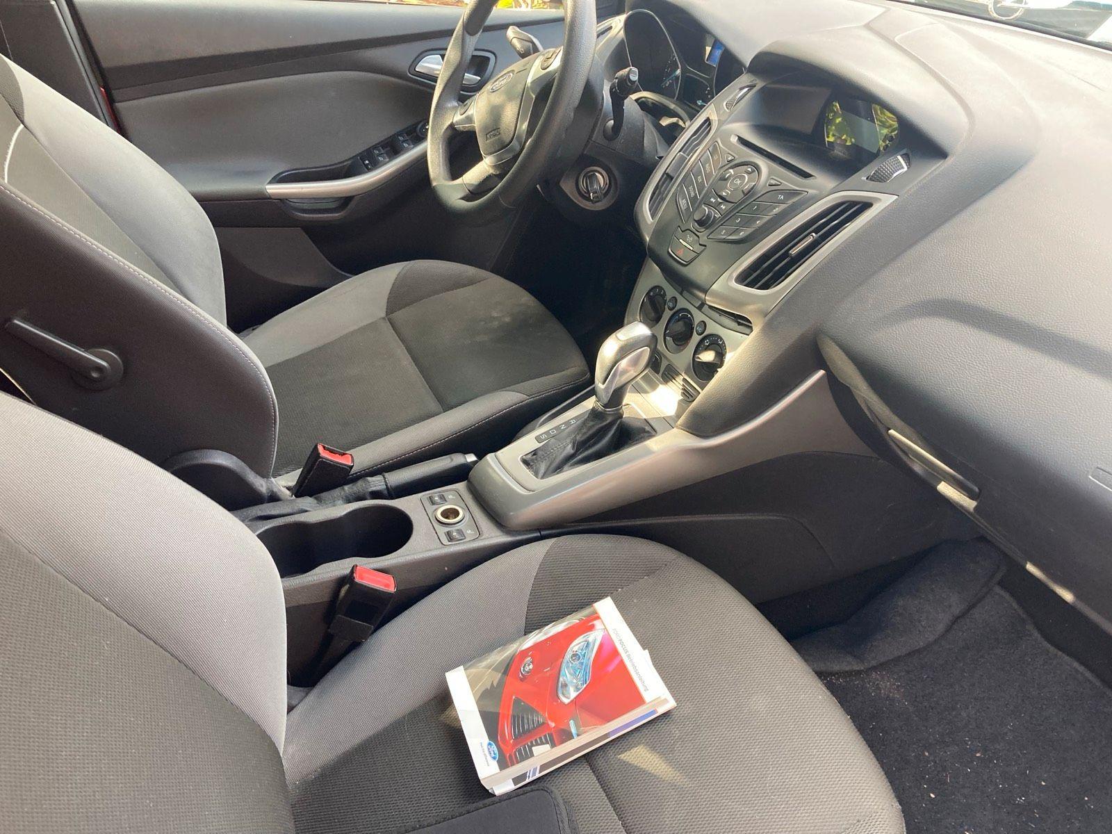 Mercedes-Benz A150 2012 — interior
