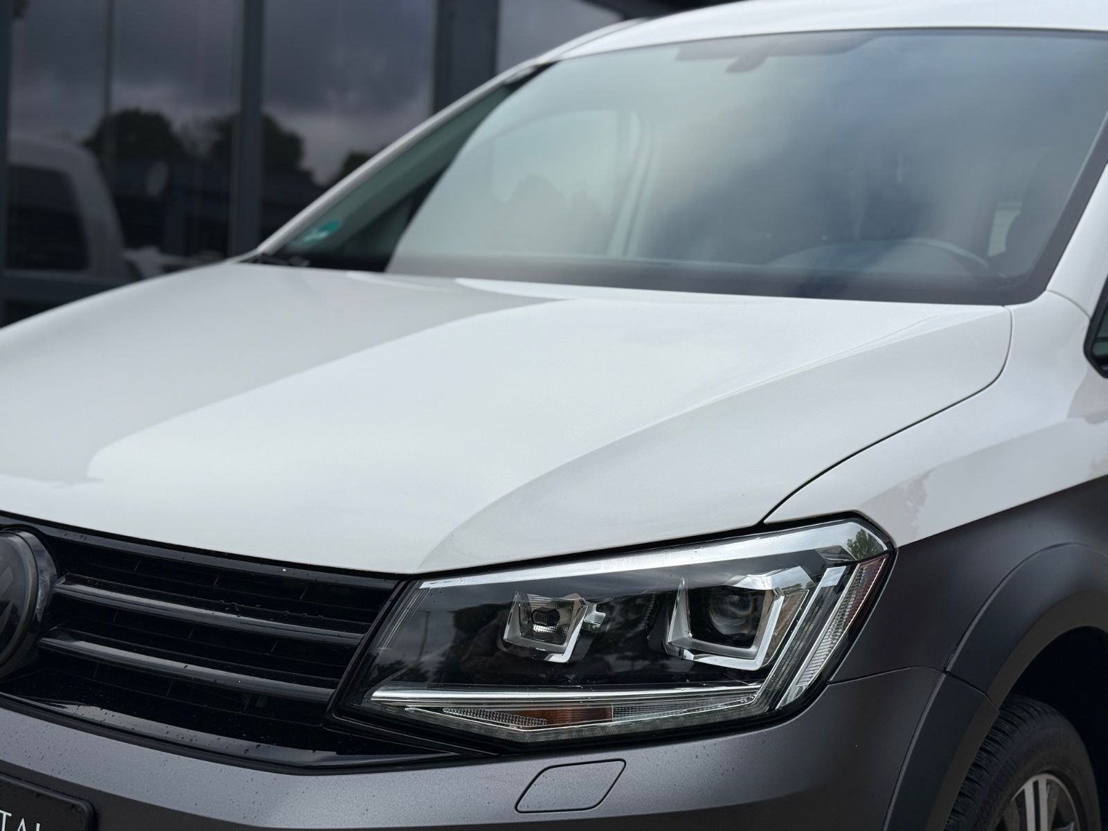 VW Caddy Caddy 2.0 TDI Alltrack 4Motion*DSG*Bi-Xenon*AHK*, Ansicht 3