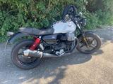 Moto Guzzi V7 Stone Ten - Moto Guzzi V7 Stone Ten