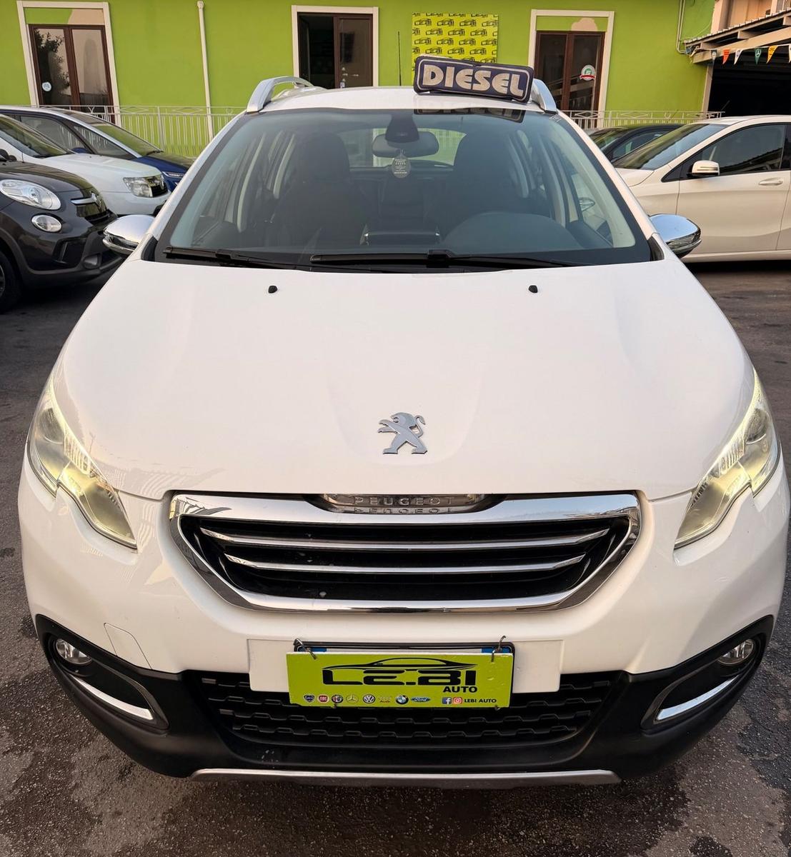 Peugeot 2008 2013 — вигляд ззаду