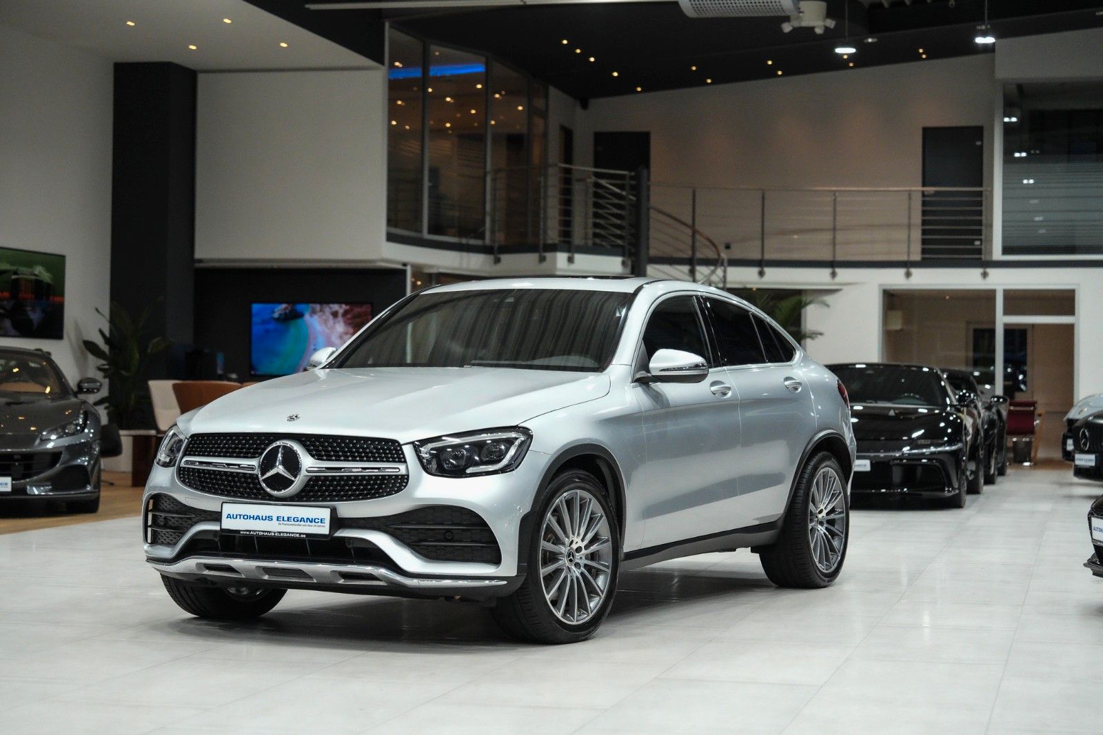 MERCEDES-BENZ GLC 220 d Coupe 4M*AMG-LINE*LEDER*NAVI*LED*20"LM