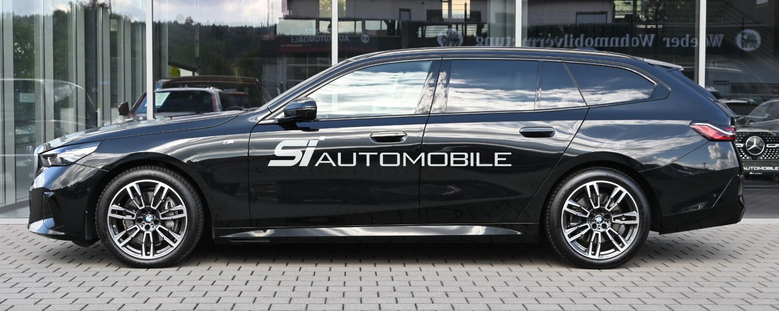 Fahrzeugabbildung BMW 540d xDrive Touring M-Sport °ACC°AHK°B&W°STANDHZ