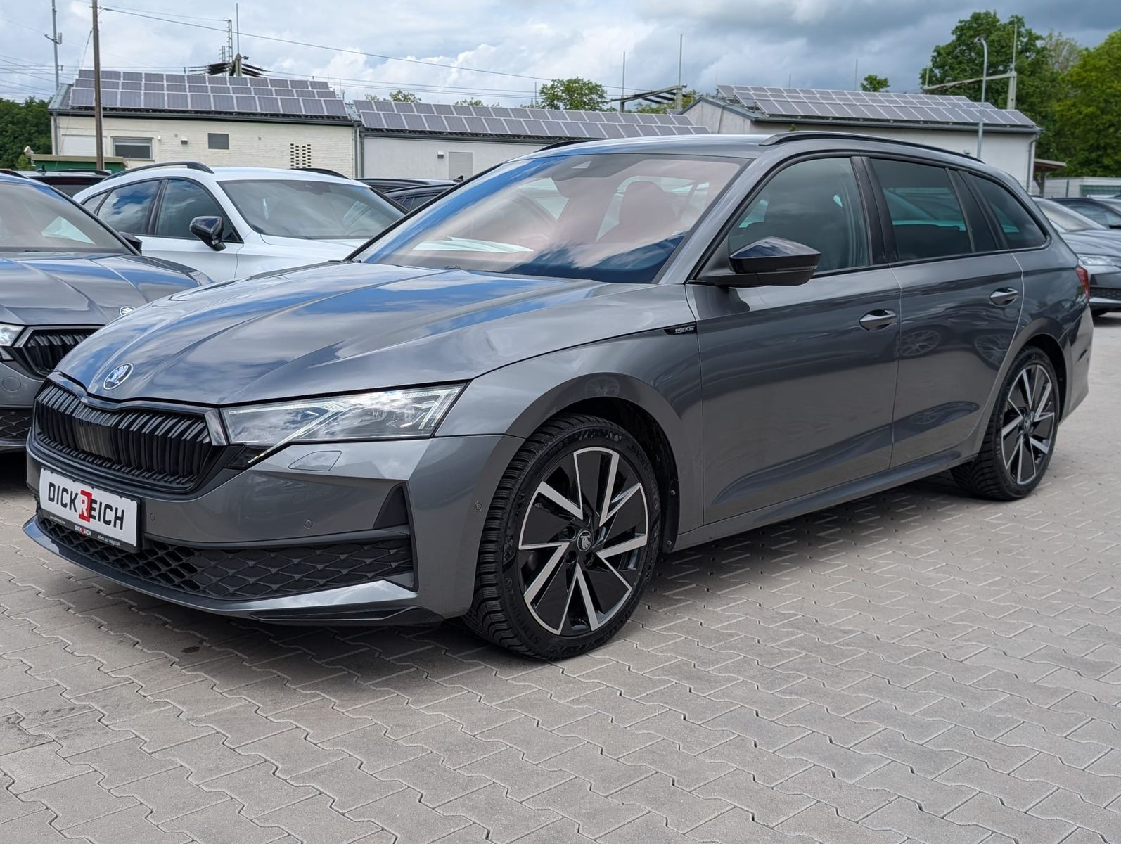 Fahrzeugabbildung SKODA Octavia 2.0 TDI Sportline DSG MATRIX*WINTER*5J.G