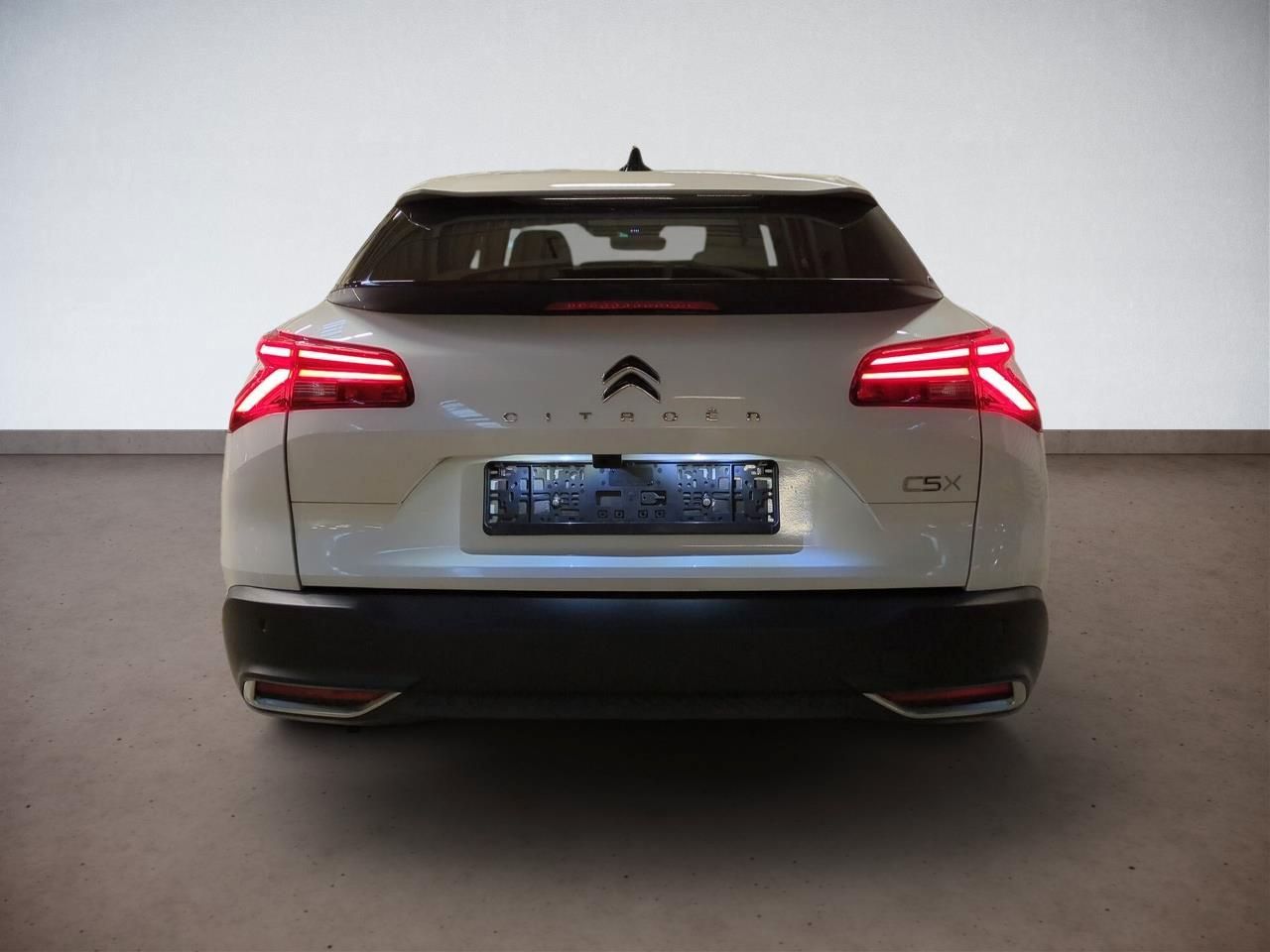 Fahrzeugabbildung Citroën C5 X Hybrid 145 DCS6 Plus Automatik Winter Paket