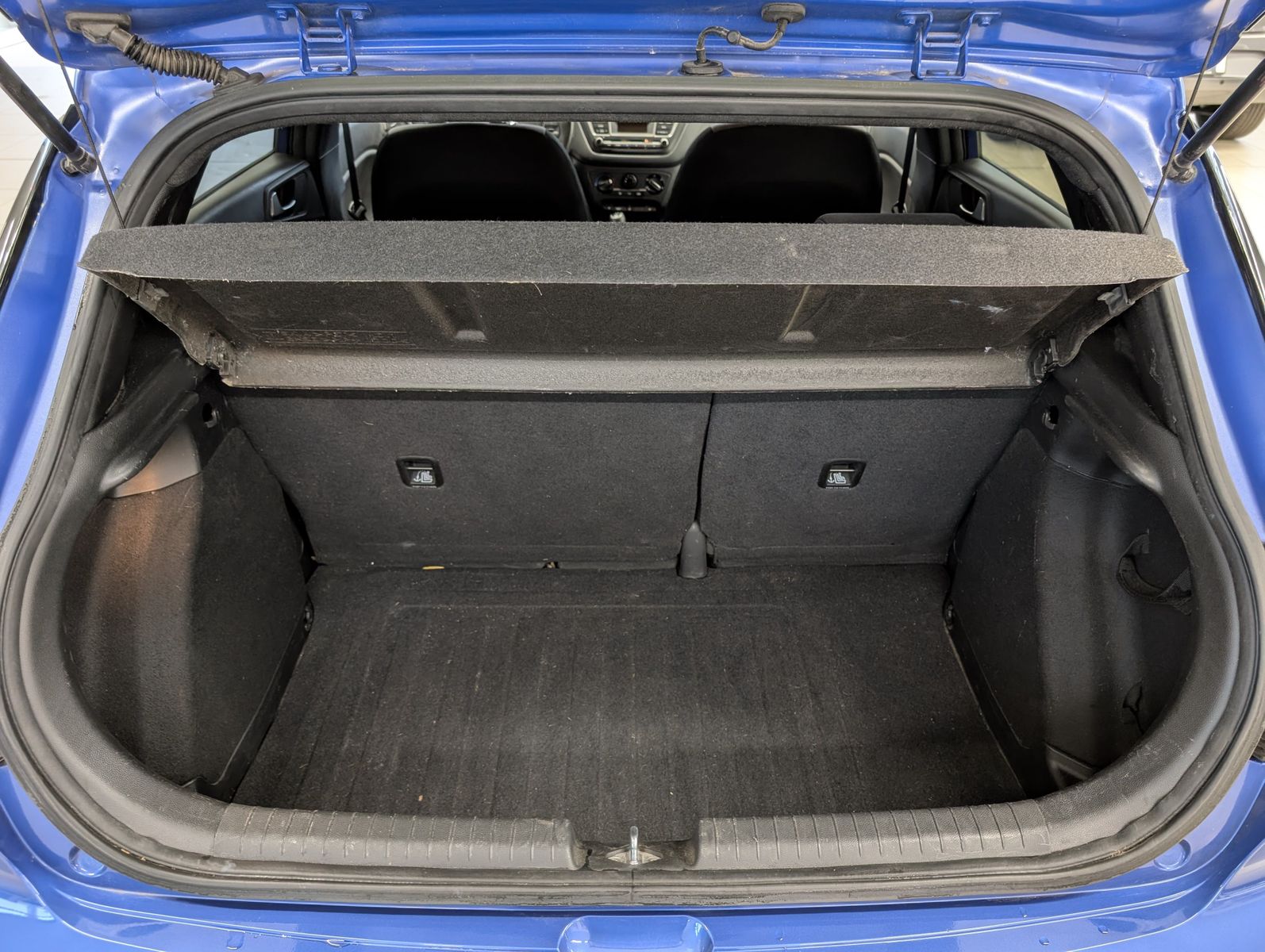 HYUNDAI i20 1.2 Passion Allwetter Klima – Bild 10