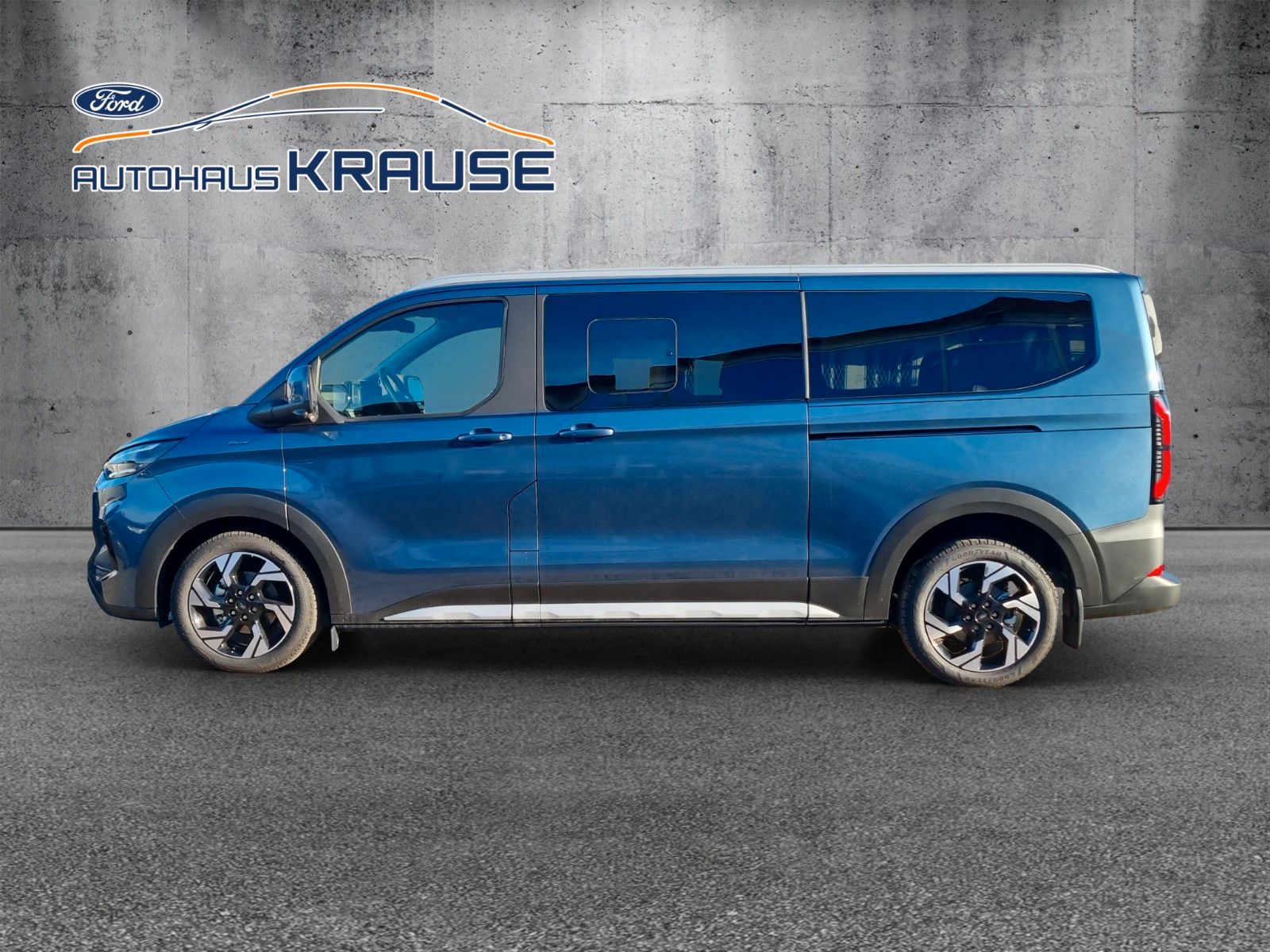 Fahrzeugabbildung Ford Tourneo Custom Bus 320 L2 Tourneo Active AWD