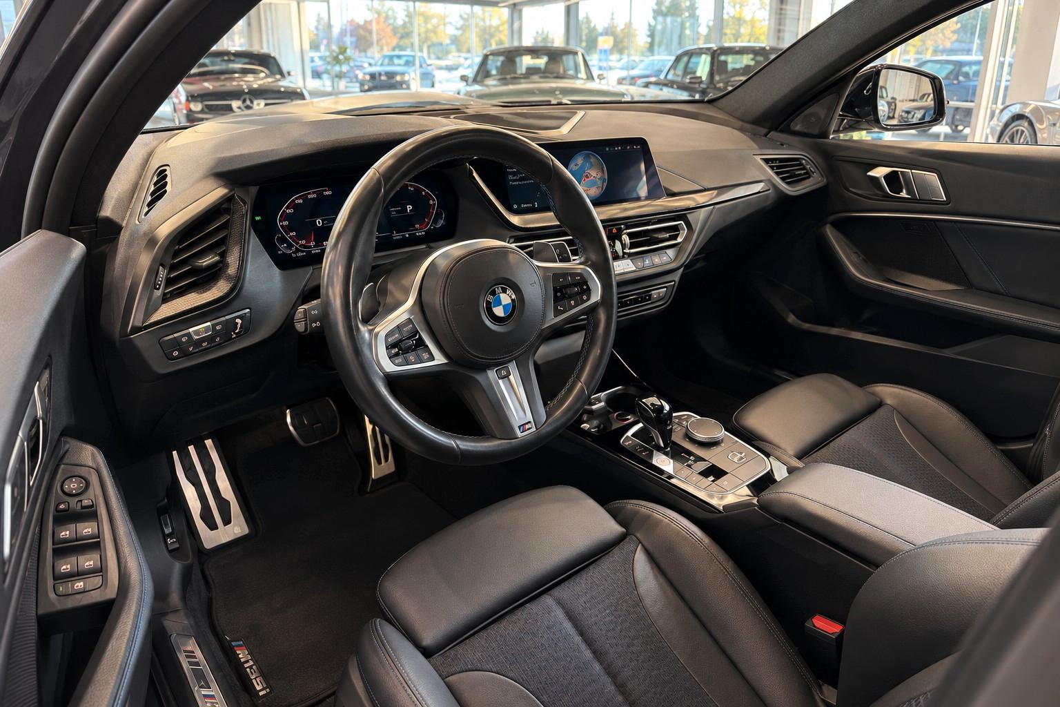 BMW M135i  XDRIVE 306CH