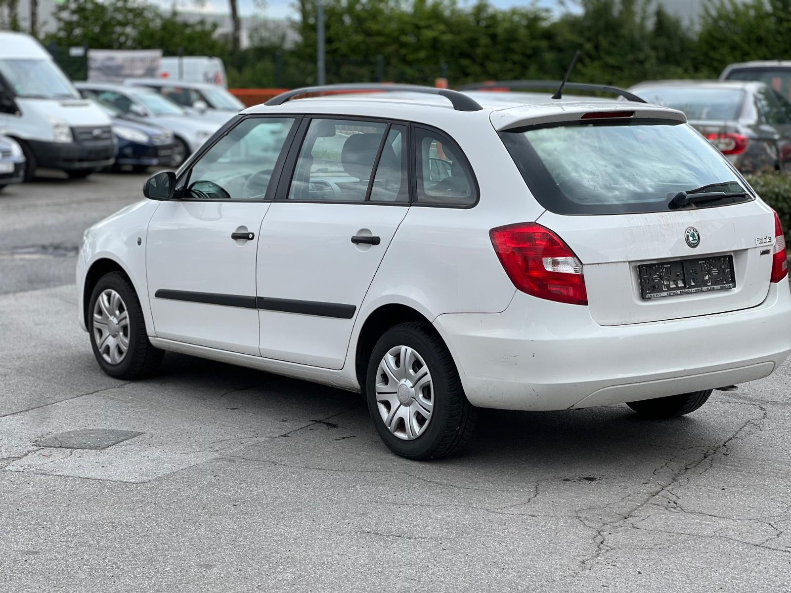 Skoda Fabia 2012 — interior