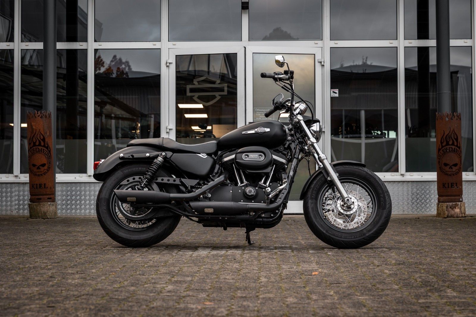 Fahrzeugabbildung Harley-Davidson Sportster XL1200CB Custom Limited - JEKILL&HYDE