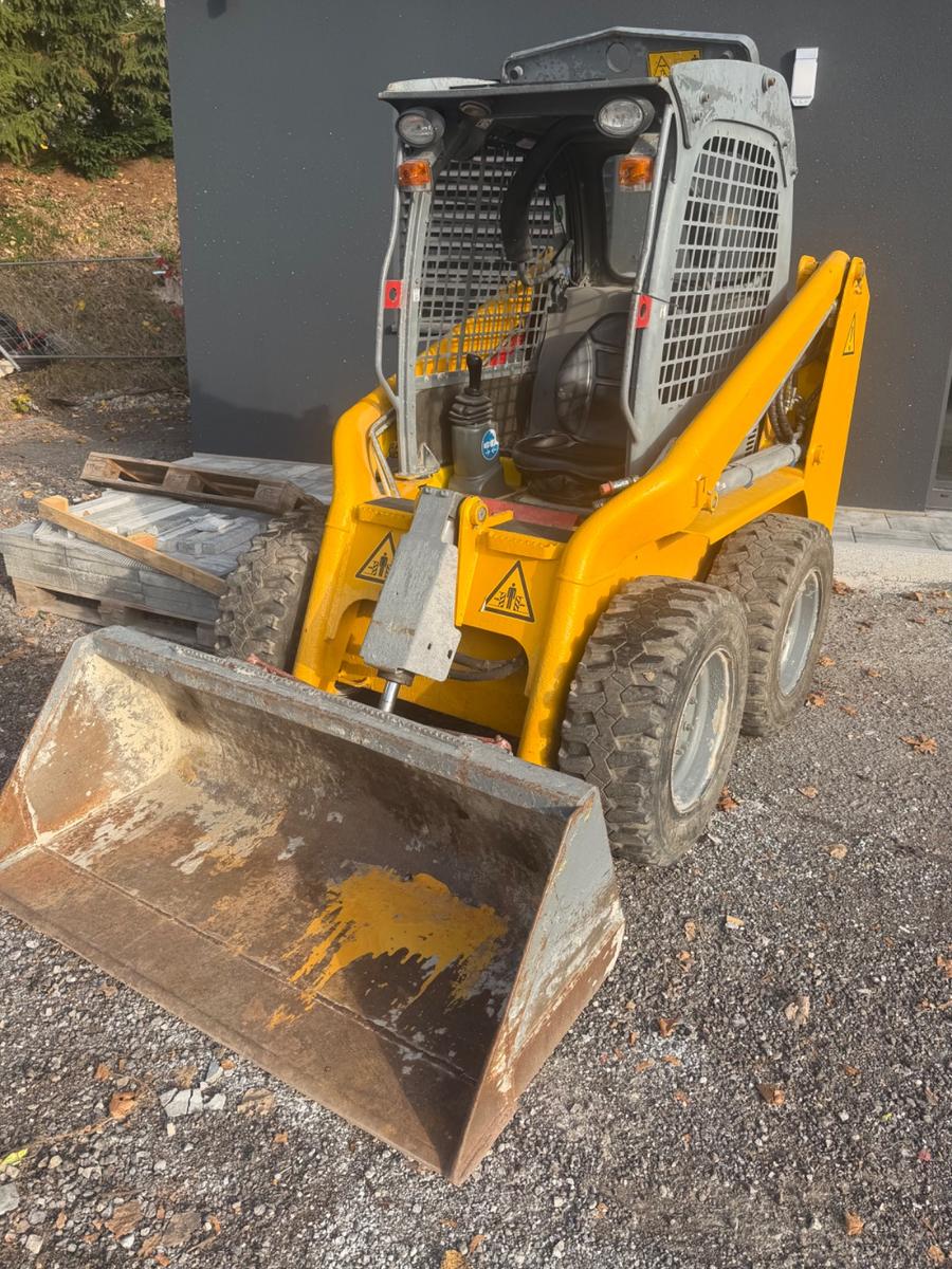 Neuson Kompaktlader 701S (P)