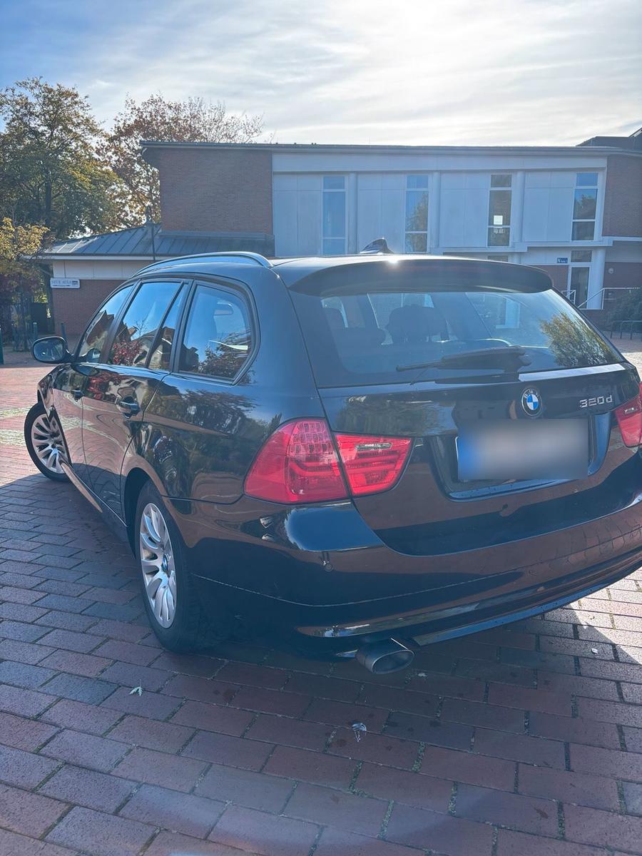 BMW 320 2012 — photo 7