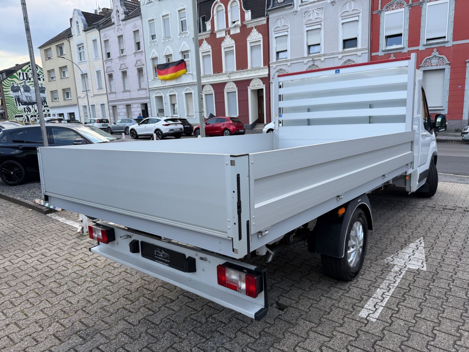 Fahrzeugabbildung Maxus DELIVER9 DREISEITENKIPPER L4 LUXURY LED NEUWAGEN