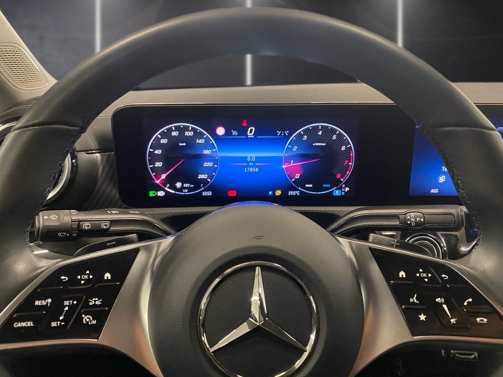 Fahrzeugabbildung Mercedes-Benz CLA 180 SB Progressive*LED*Kamera*Easy-Pack*MBUX