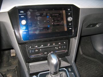 Volkswagen Passat Variant - 11