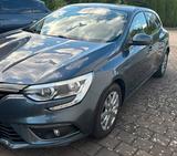 Renault Megane IV ENERGY TCe 100 Experience - Renault Megane Experience