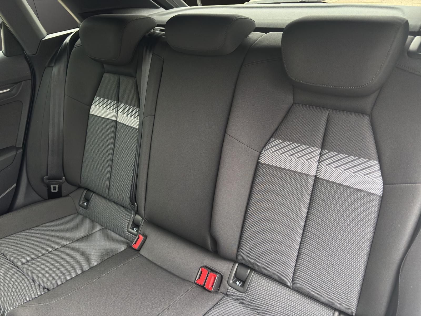 A3 35 TFSI advanced S-Tronic 1.5  RFK SHZ ACC