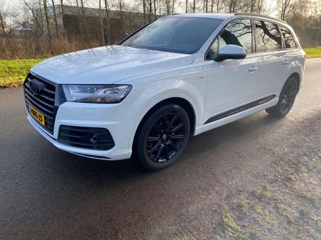 Audi Q7 3.0 TDI QUATTRO S-LINE**J-805-ZF**