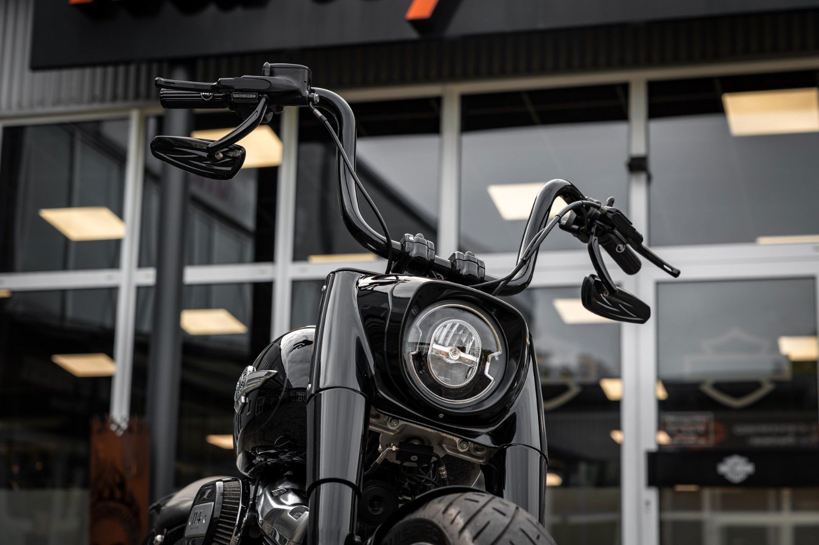 Fahrzeugabbildung Harley-Davidson FLFBS FAT BOY SOFTAIL 114 -JEKILL&HYDE-