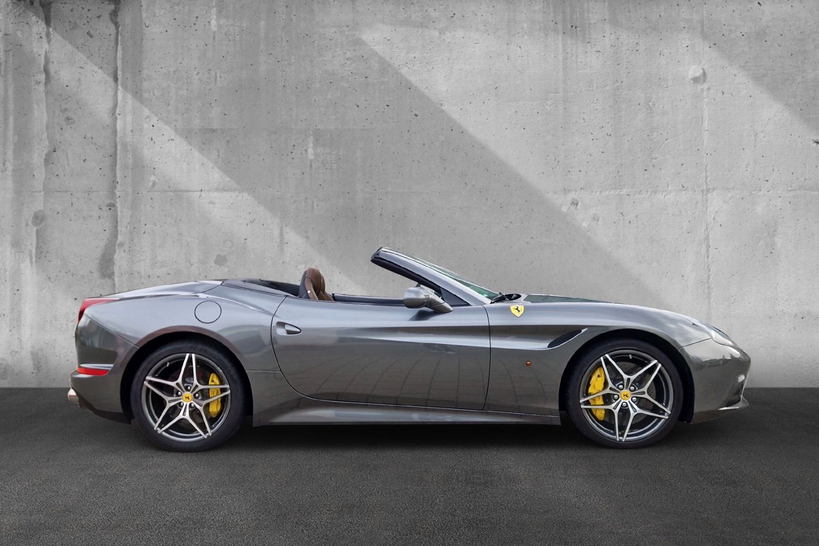 Fahrzeugabbildung Ferrari California T*CarPlay*JBL*Approved