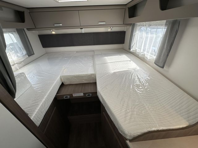 Carado T 338 PRO+8-AUTOMATIKNAVKAMTVSATACCSOLAR