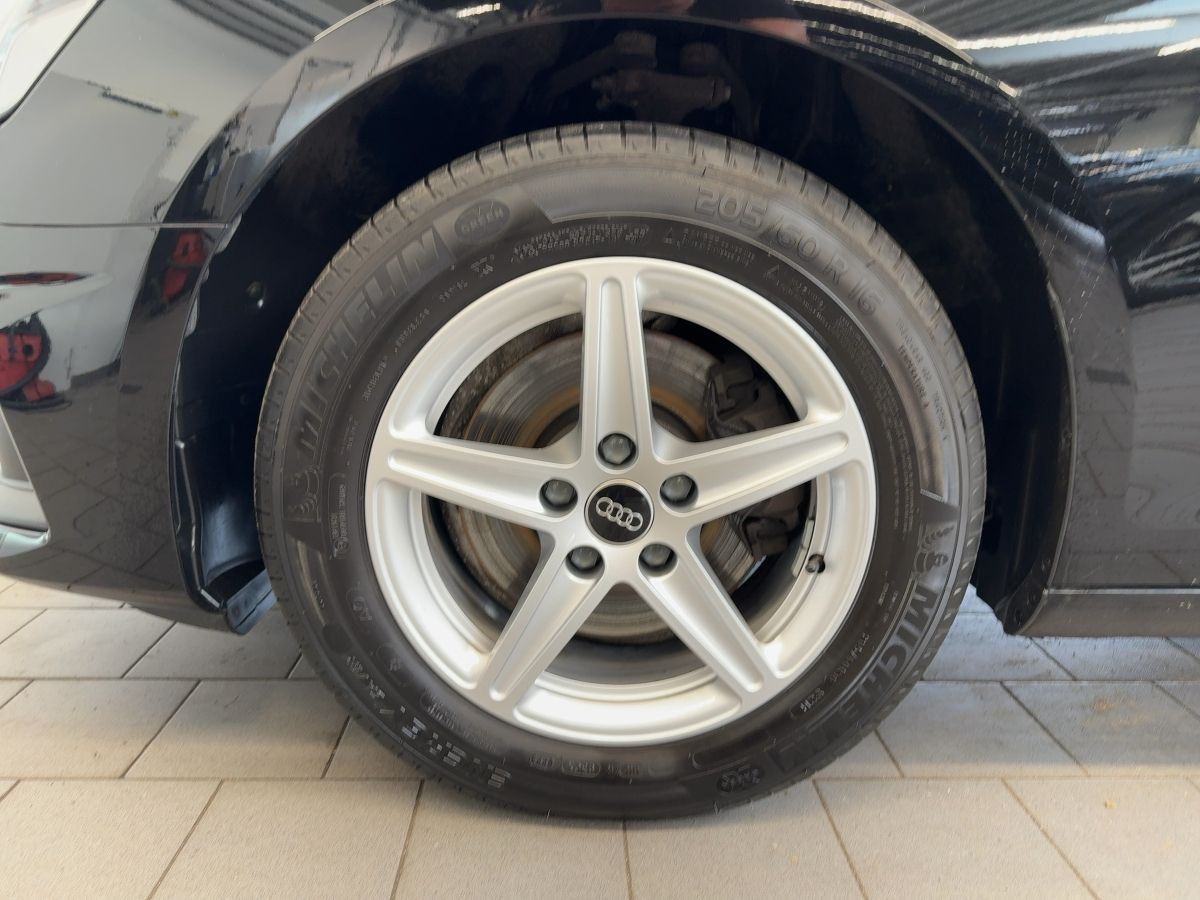 Audi A4 - Bild 17