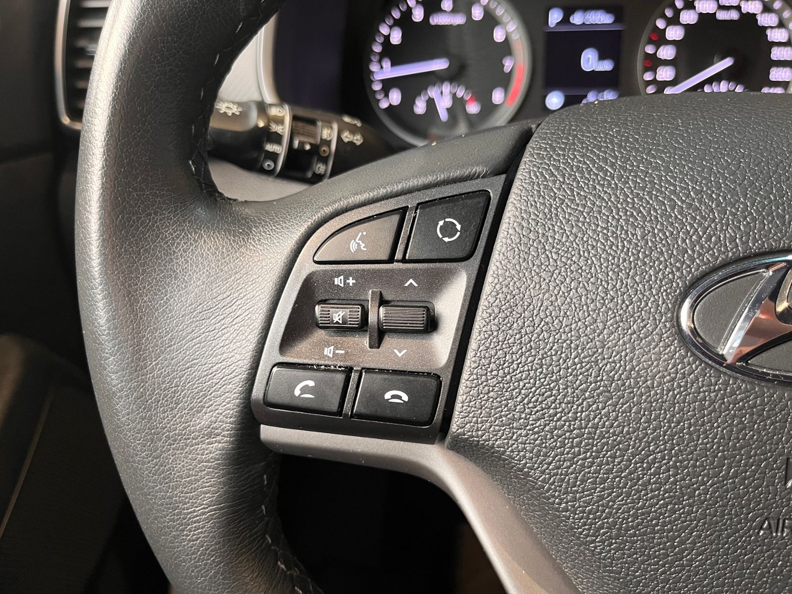 Fahrzeugabbildung Hyundai TUCSON Advantage AHK 2WD KLIMA NAVI ALU