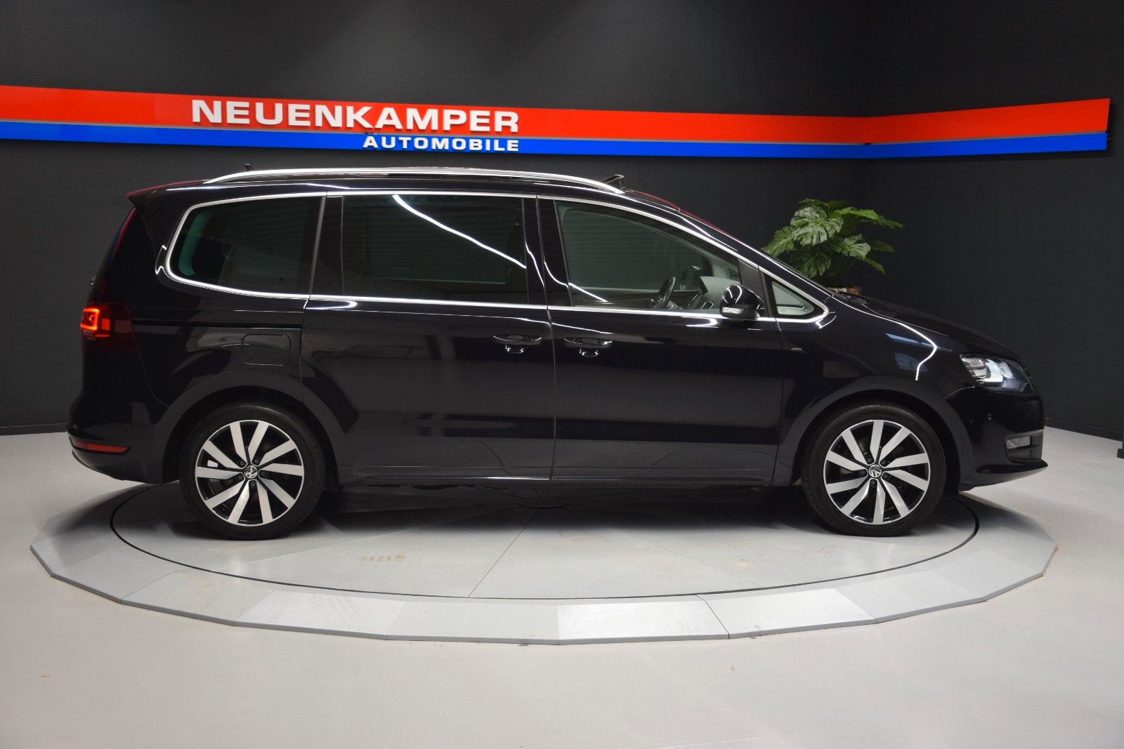 Fahrzeugabbildung Volkswagen Sharan Join Pano ACC Easy-Open Kamera Bi-Xenon