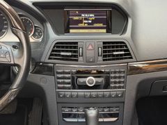 MERCEDES-BENZ E 250 CGI Cabrio|Navi|Airscarf|SHZ|PDC|Bi-Xenon