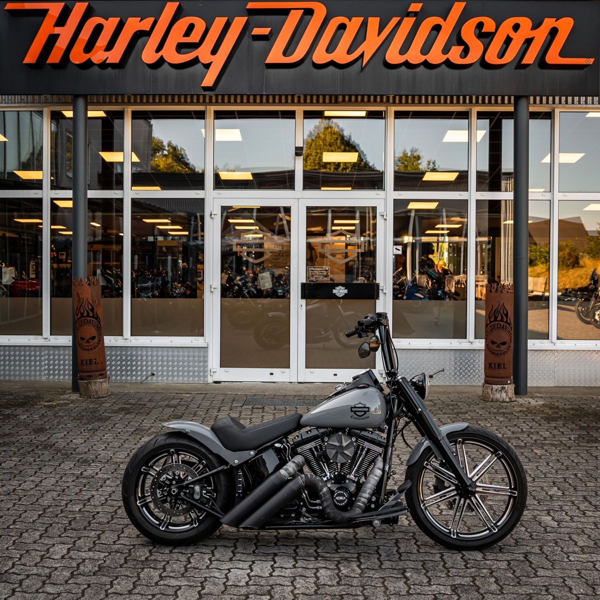 Fahrzeugabbildung Harley-Davidson FLSS SOFTAIL SLIM S 110 cui - Heckumbau -