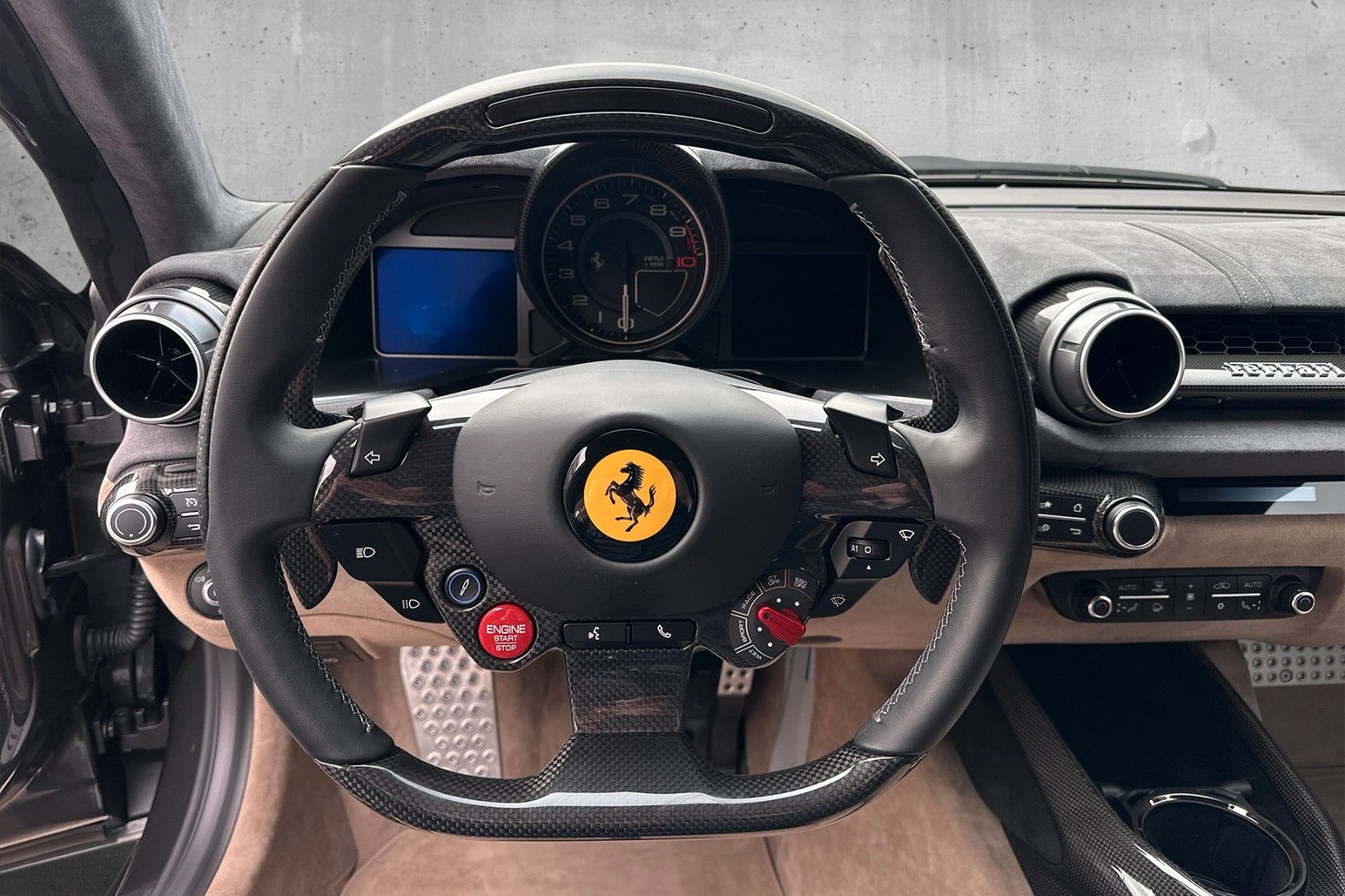 Fahrzeugabbildung Ferrari 812 Competizione*1 owner*painted stripe