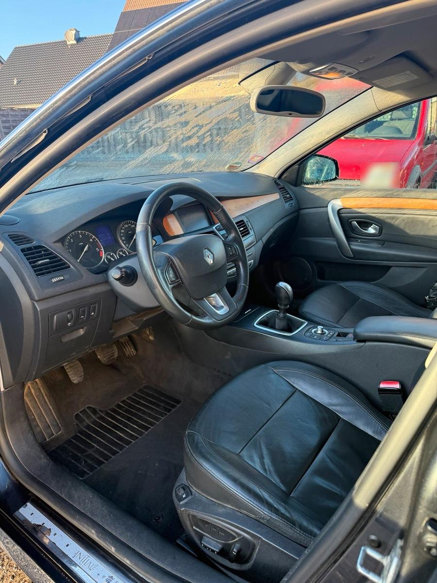 Renault Laguna 2008 — photo 11
