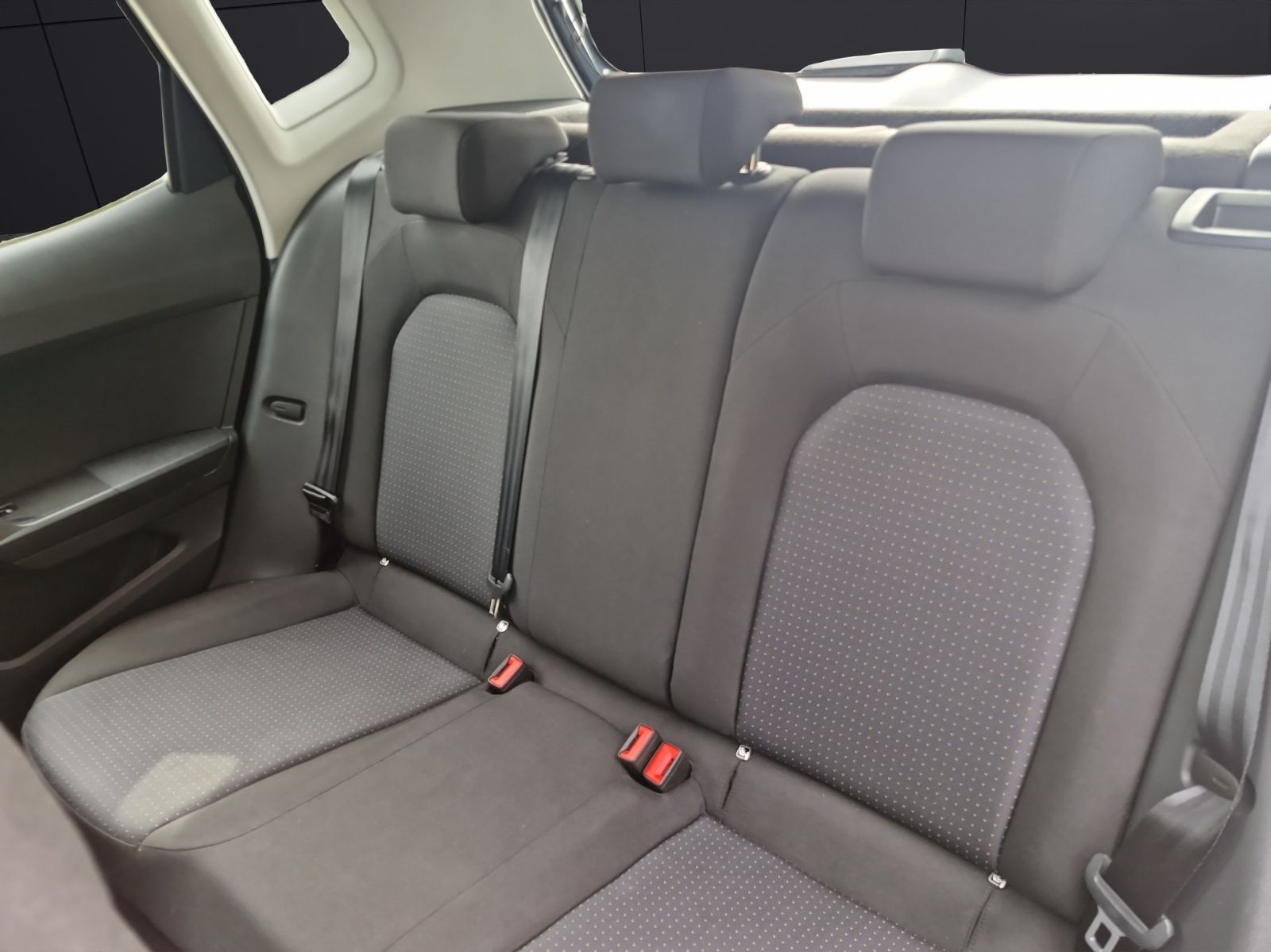 Fahrzeugabbildung SEAT Arona TSI Style LED Climatonic GRA PDC SH LM fer