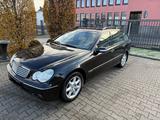 Mercedes-Benz 220 CDI - seit 2007 in 2. Hand. Scheckheft!