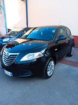 Lancia Ypsilon 1.2 69 CV 5 porte S&S Silver - Lancia Ypsilon aus 2012