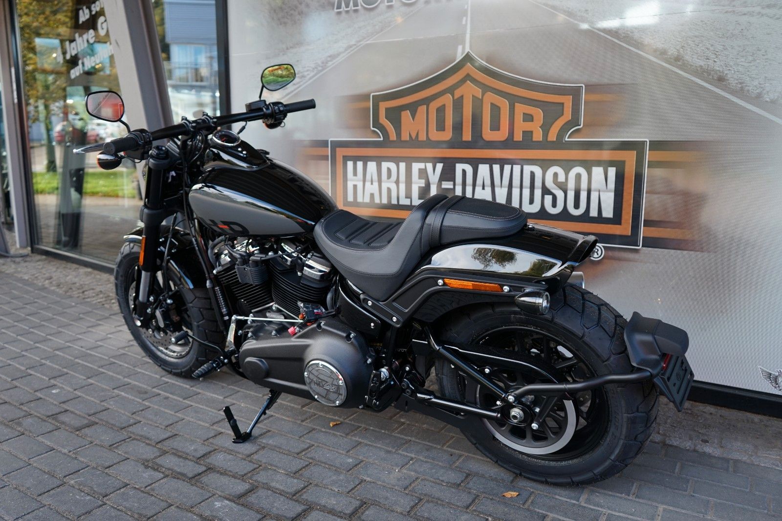 Fahrzeugabbildung Harley-Davidson Softail Fat Bob 114 FXFBS Sofort Verfügbar 2024