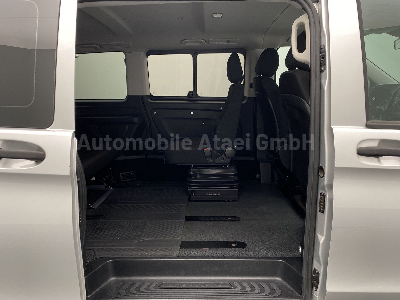 Fahrzeugabbildung Mercedes-Benz Vito Tourer 116 Pro Extralang Automatik (1068)