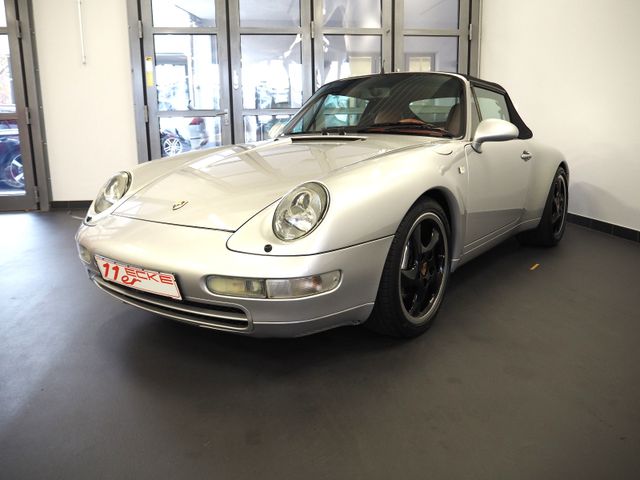 Porsche 993 Carrera 4 Cabriolet